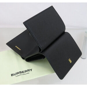 $480 BURBERRY LARK BLACK GRAINED LEATHER GOLD TB LOGO COMPACT TRIFOLD WALLET